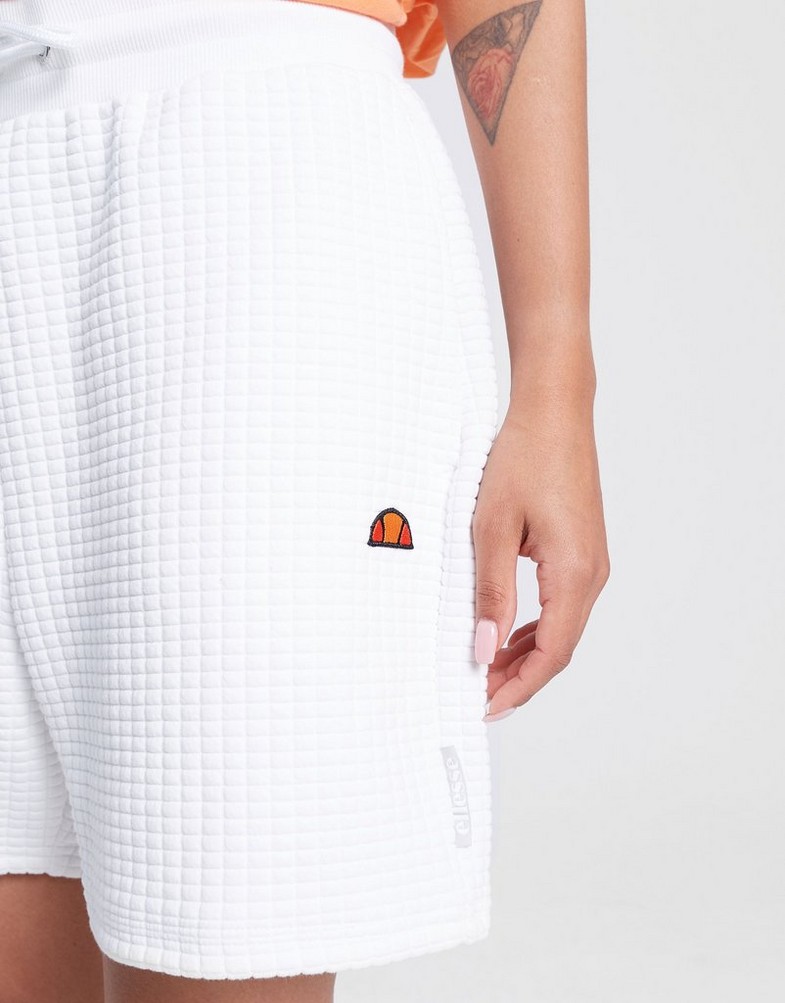 Dámske krátke nohavice ELLESSE ŠORTKY  WAFFLE BOYFRIEND SHORTS SGM14174WHT Biela