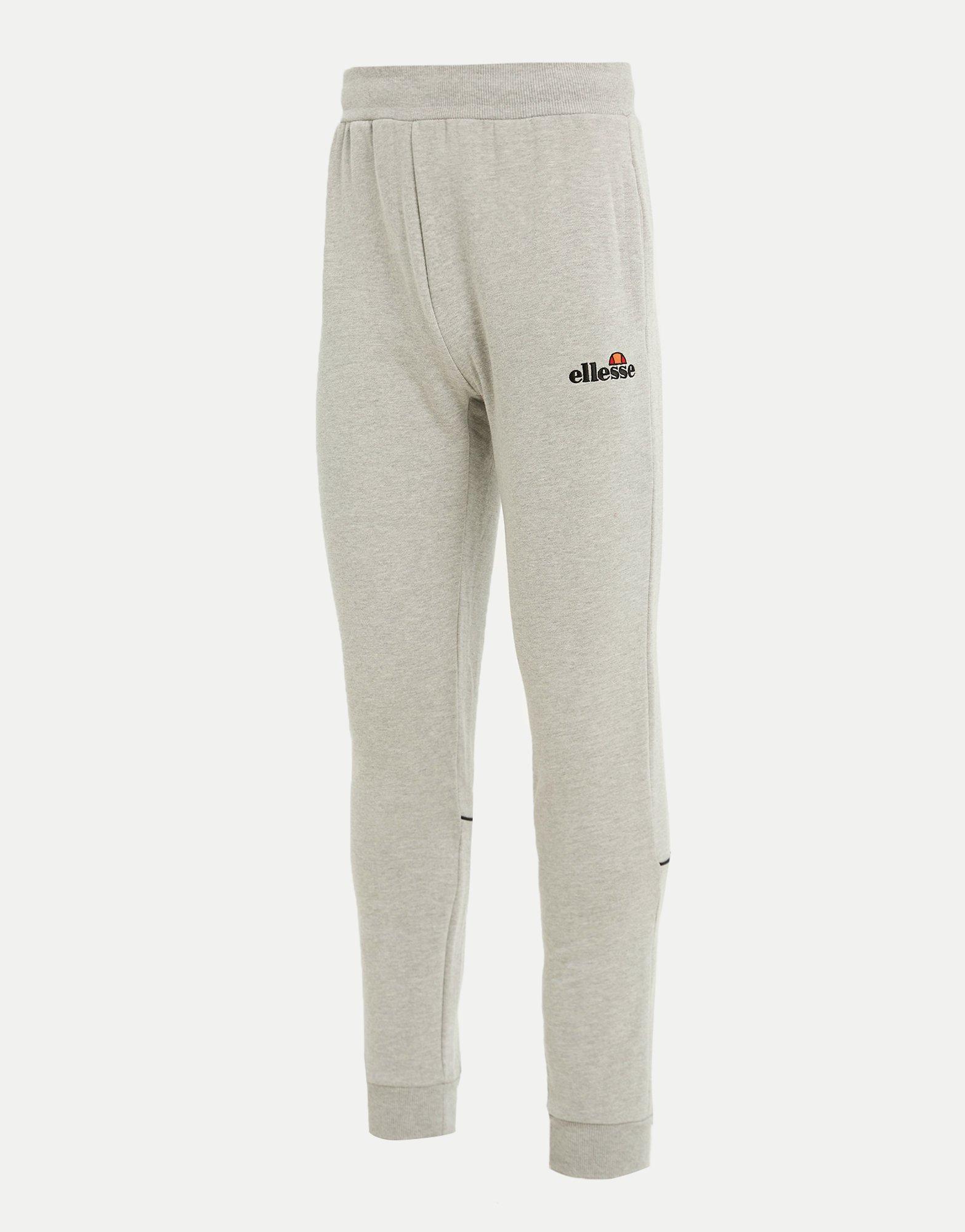Ellesse roach hotsell