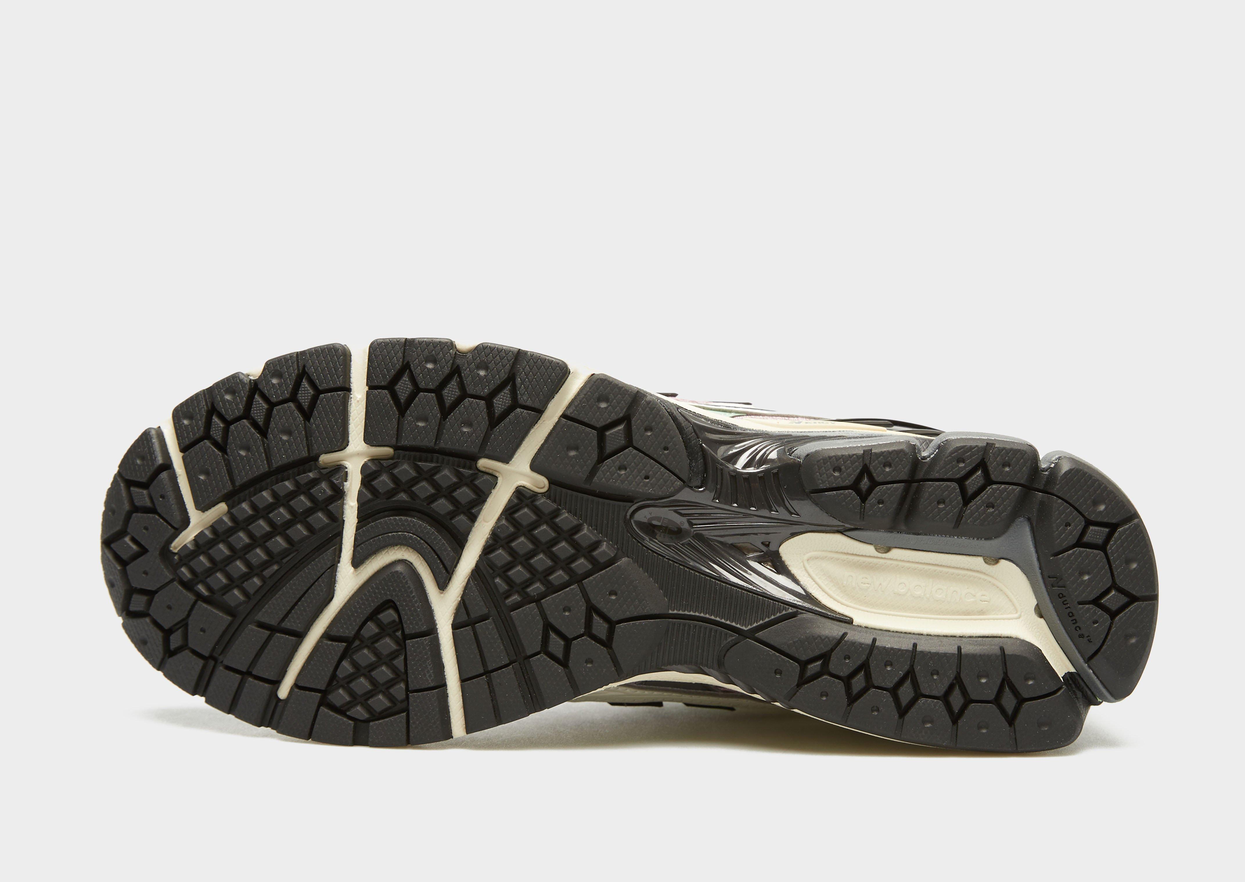 Pánske tenisky NEW BALANCE 1906R V1 U1906NB Čierna