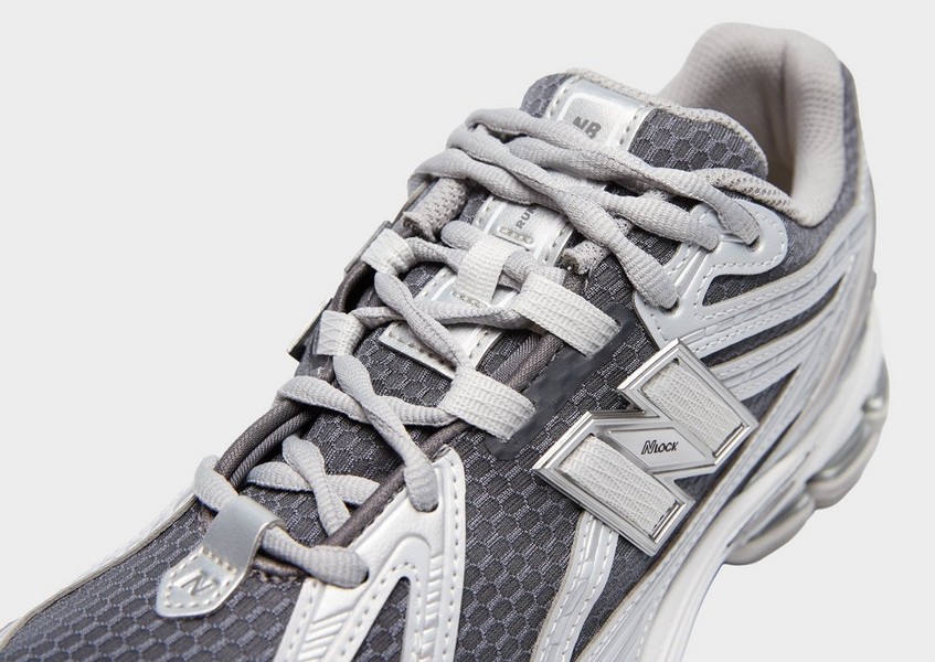 New Balance 1906R V1