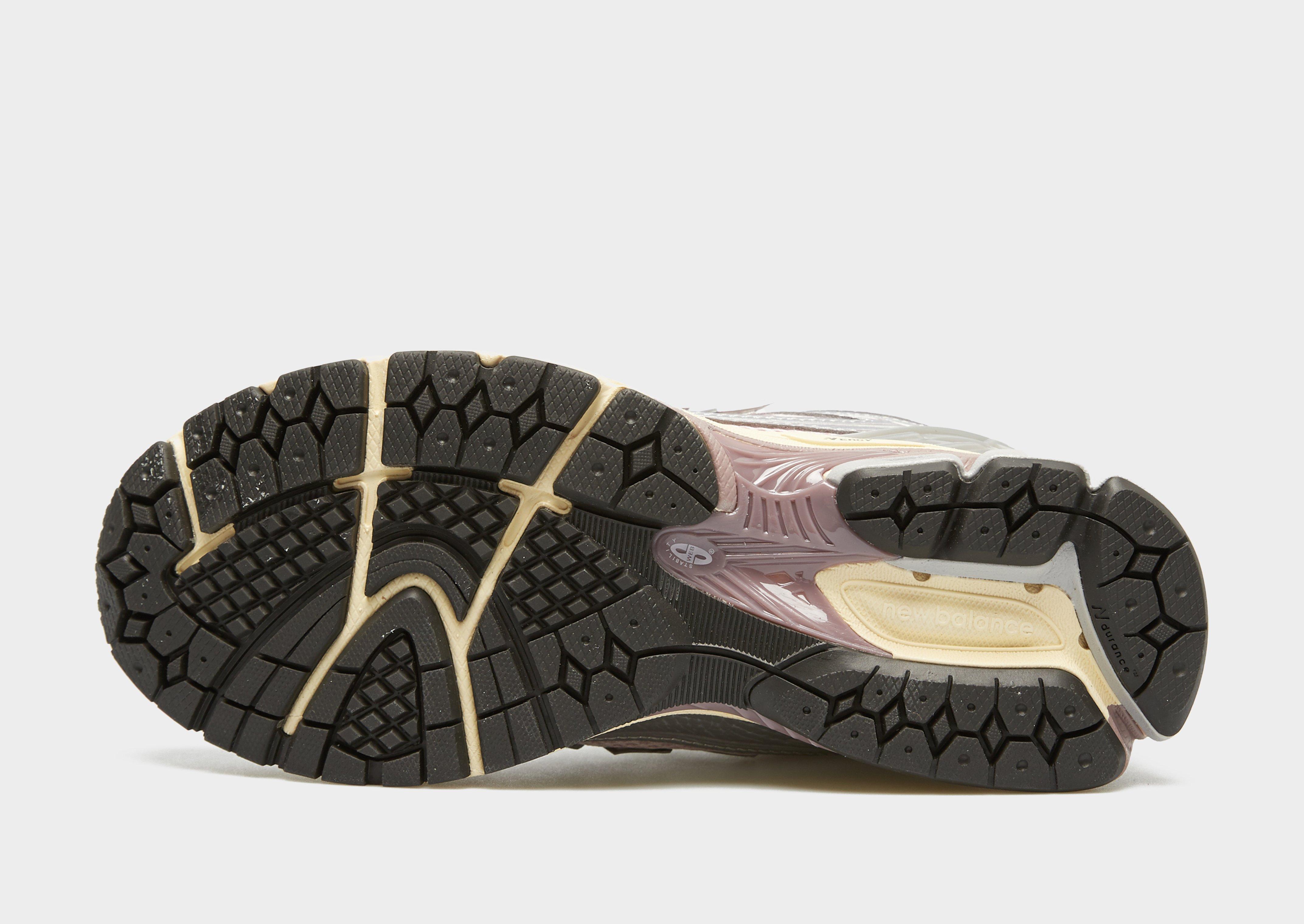 Dámske tenisky NEW BALANCE U1906RV1 U1906RNF Růžová