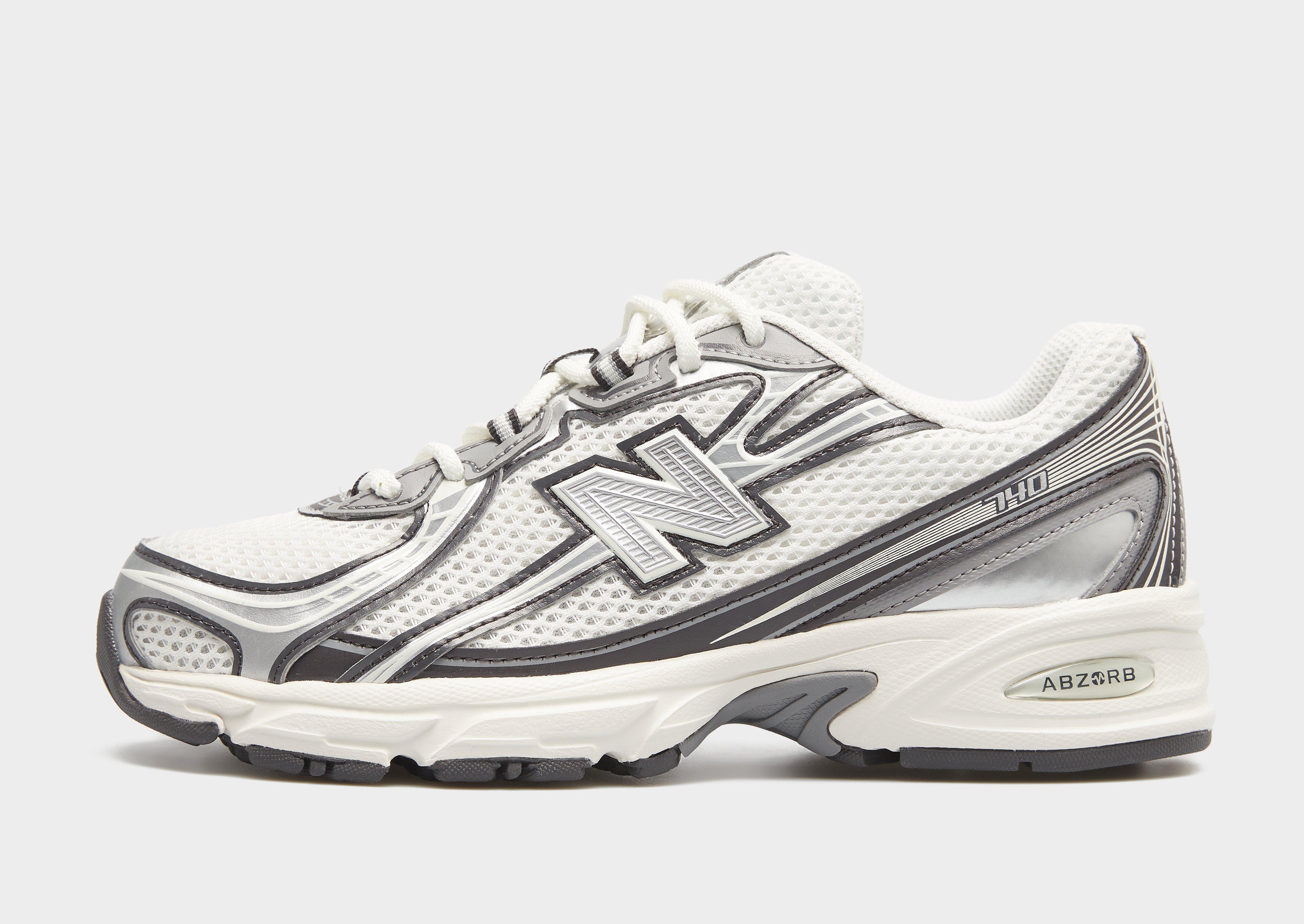New Balance 740