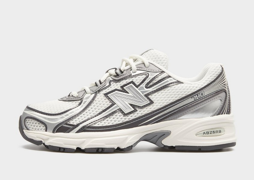 New Balance 740
