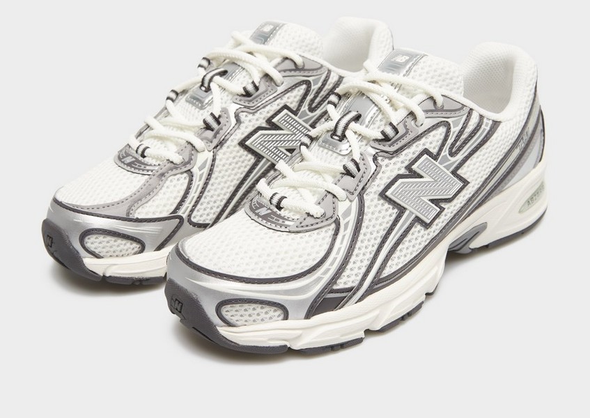 New Balance 740