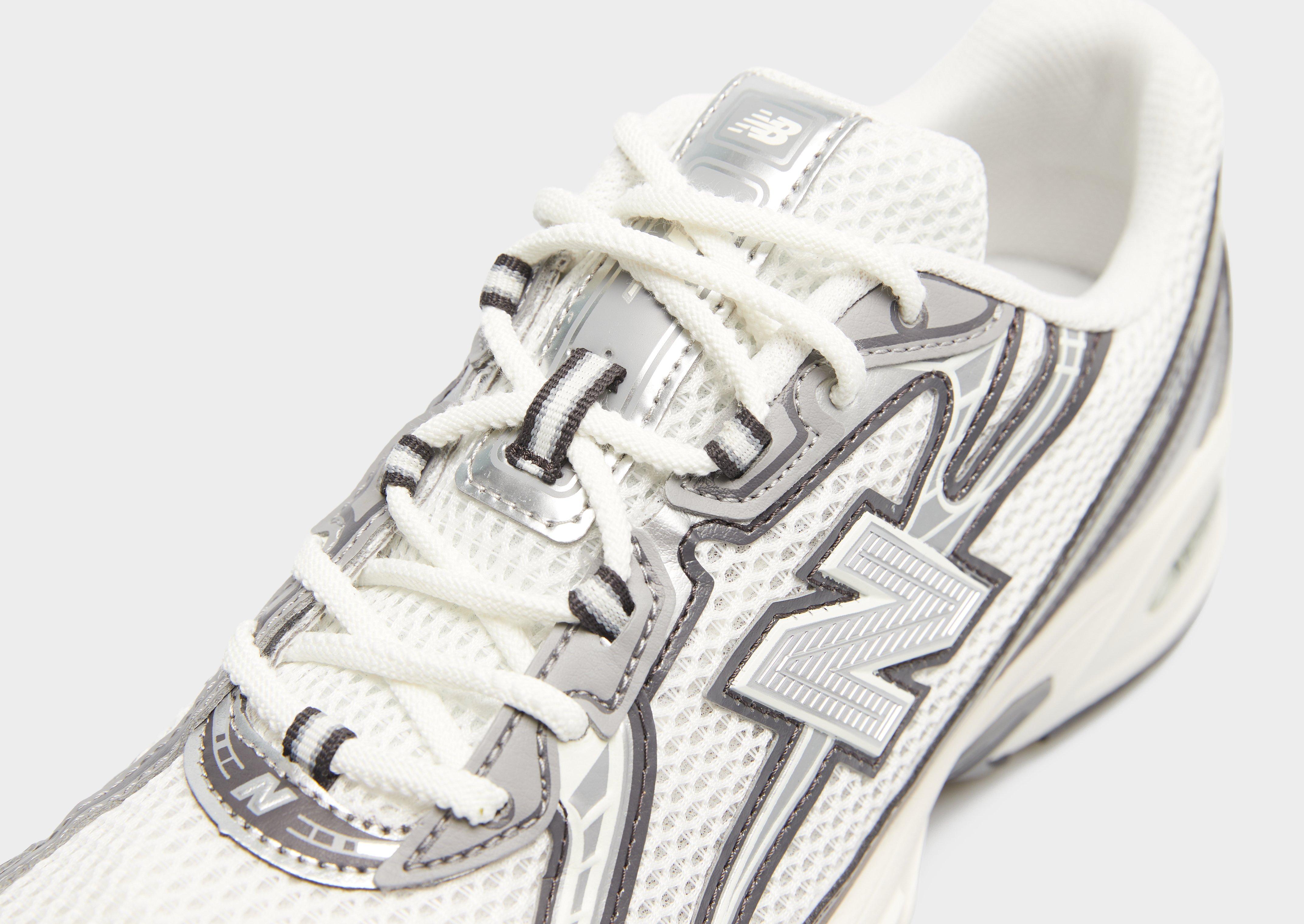 New Balance 740