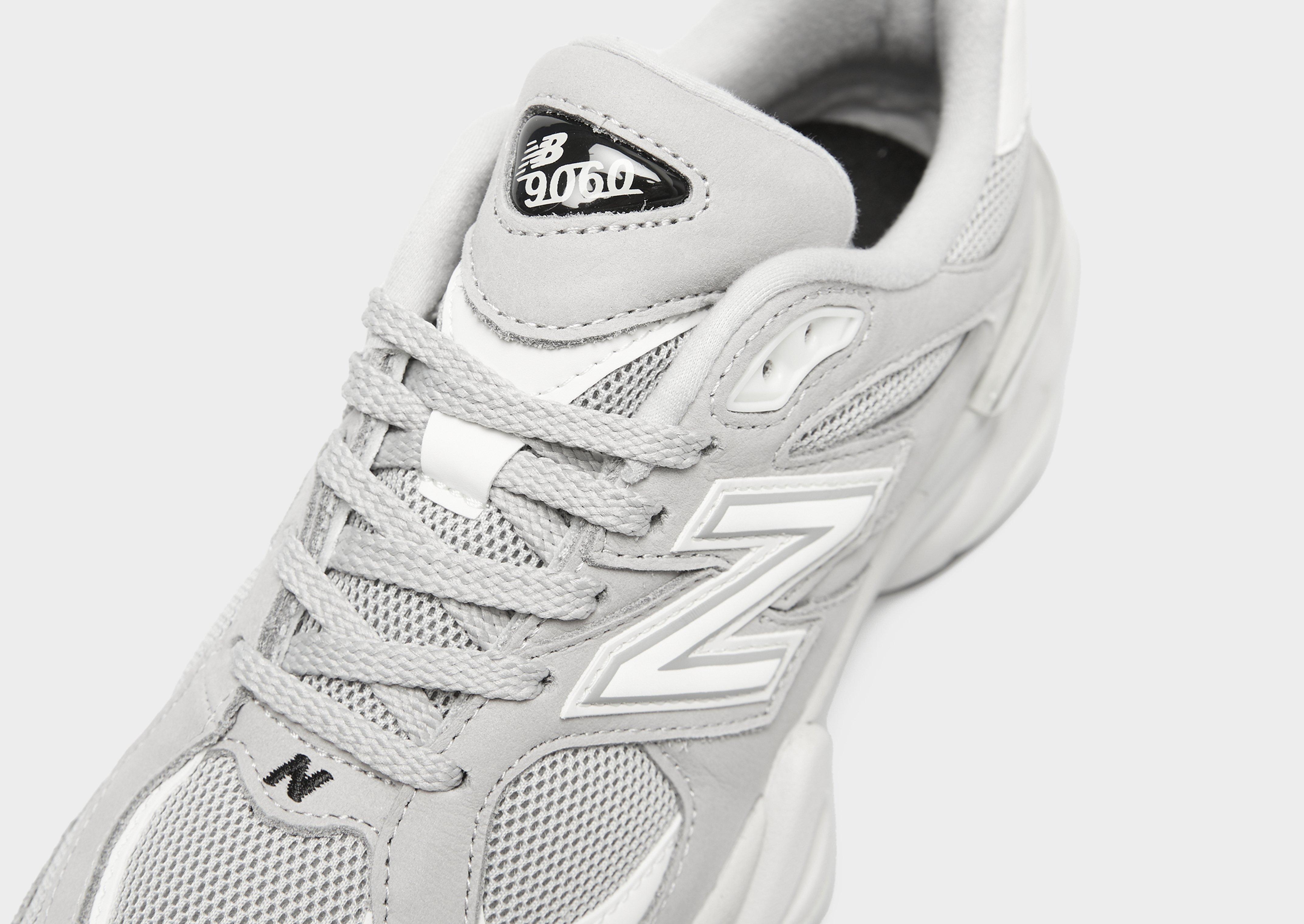Дамски обувки NEW BALANCE U9060V1 U9060JRG Сив