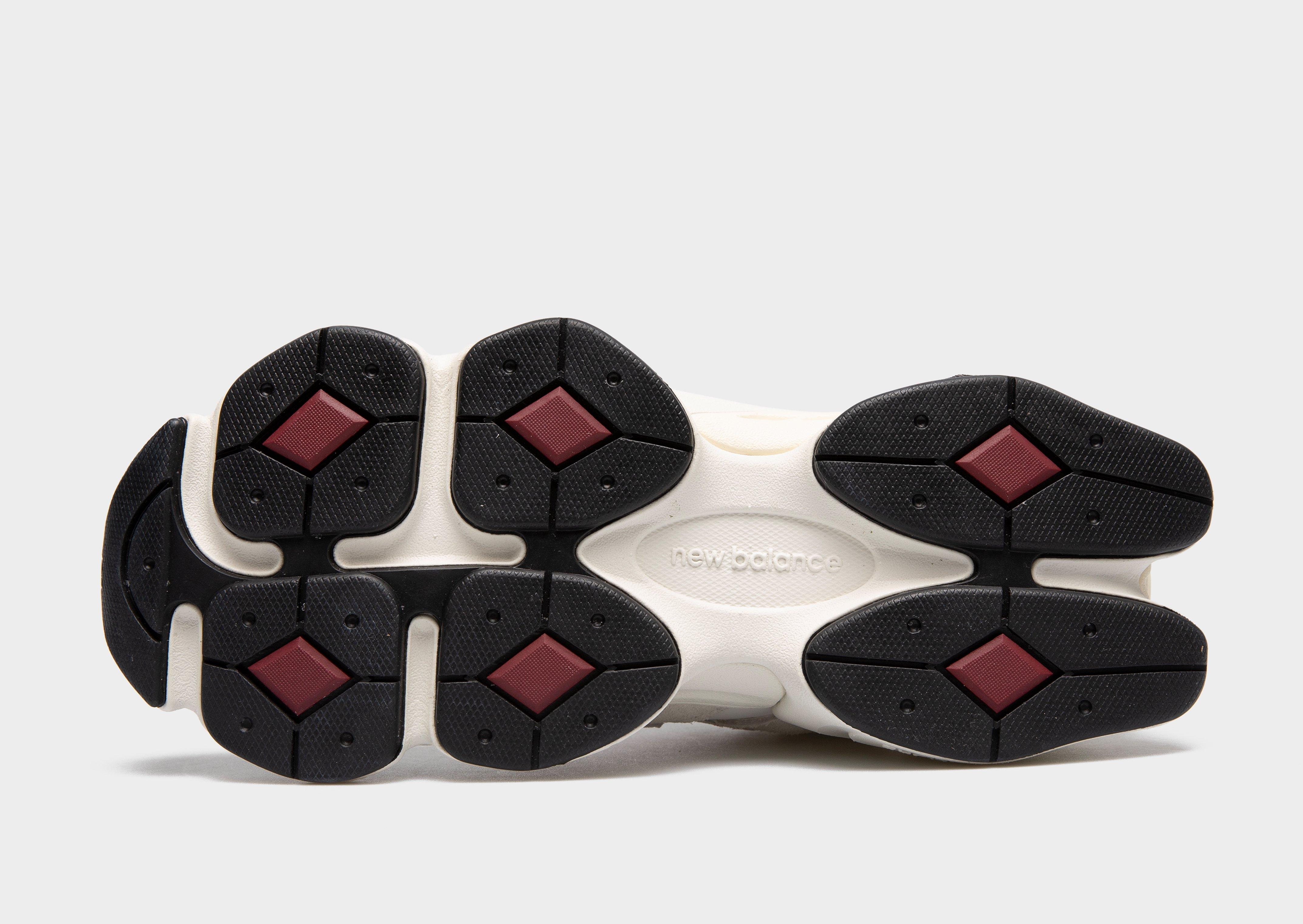 Buty sneakersy damskie NEW BALANCE U9060 U9060JSP Beżowy