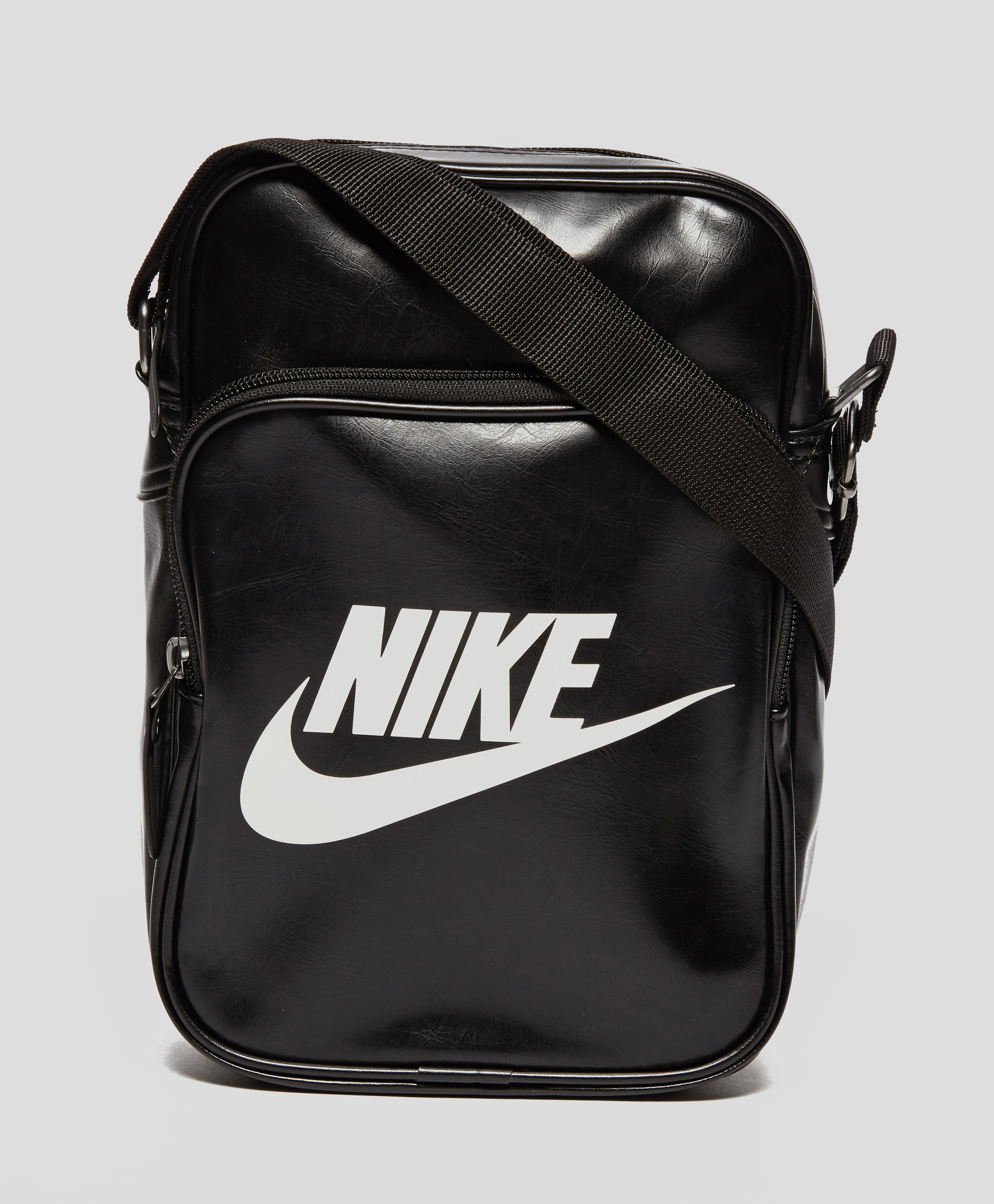 black nike pouch