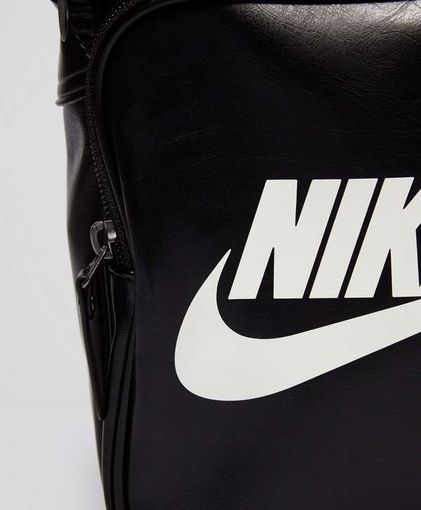 nike small items 3.0