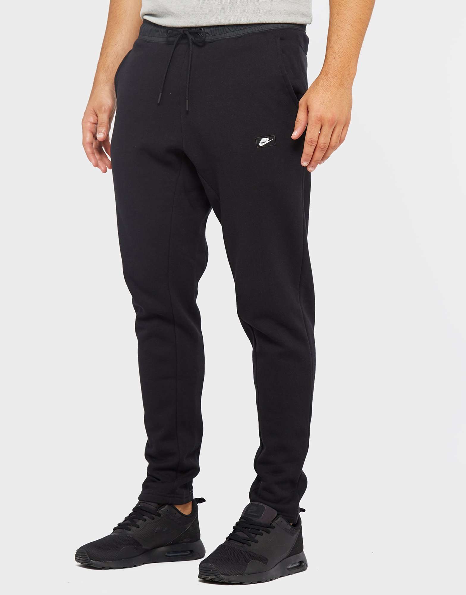 Nike Ess Slim Cuff Pant | scotts Menswear