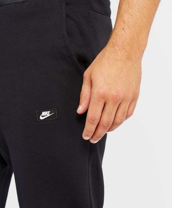 Nike Ess Slim Cuff Pant | scotts Menswear