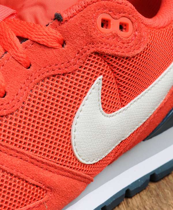 nike waffle mesh