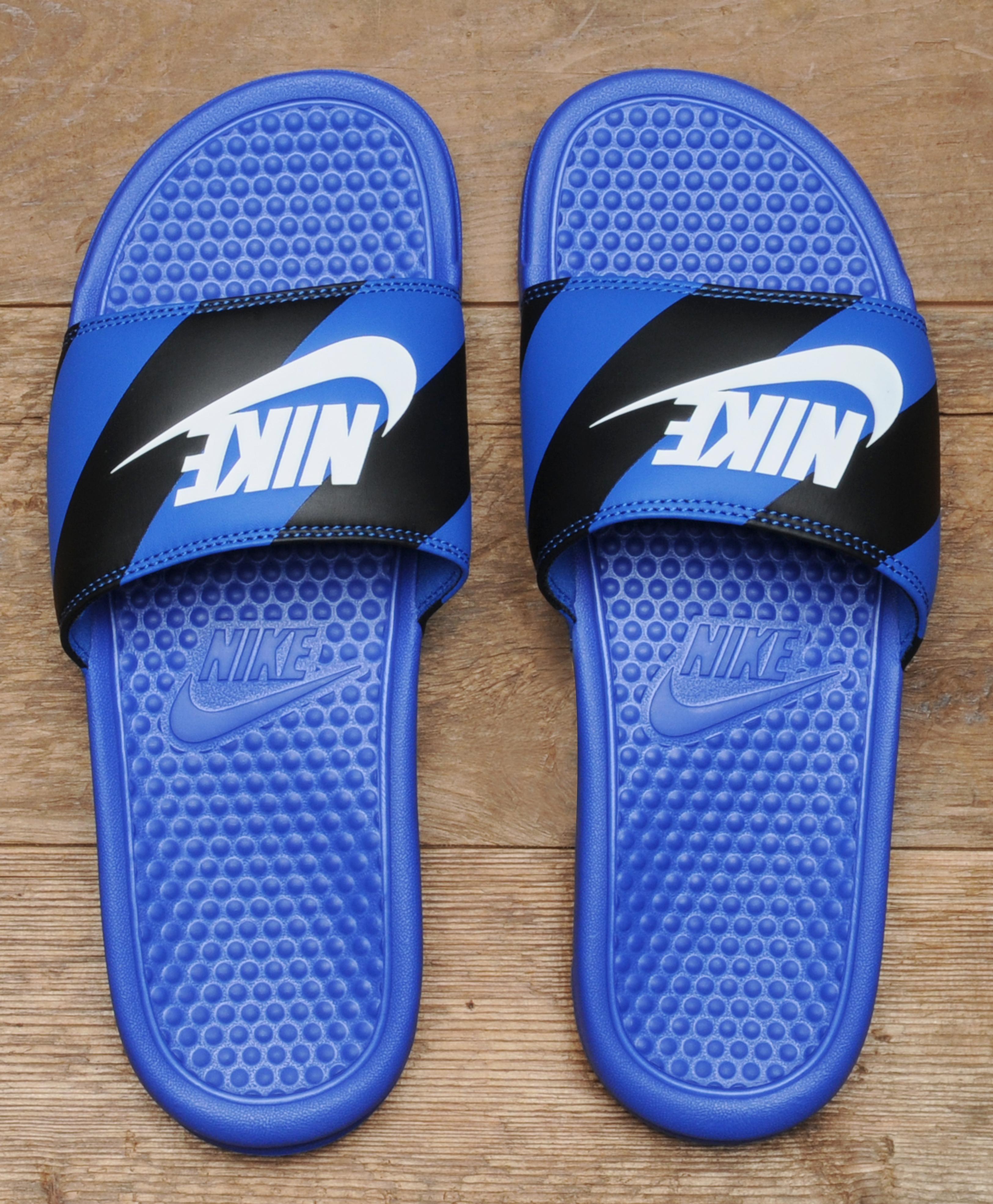 Nike Benassi Slide | Scotts Menswear