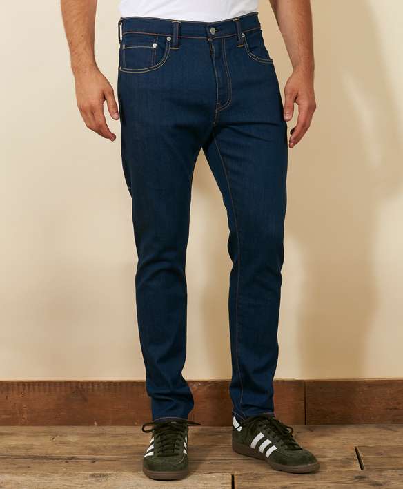 Levis 520 Slim Tapered Fit Jeans | scotts Menswear