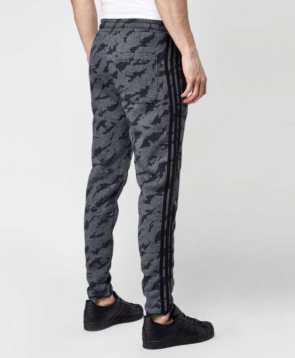 camo fleece pants