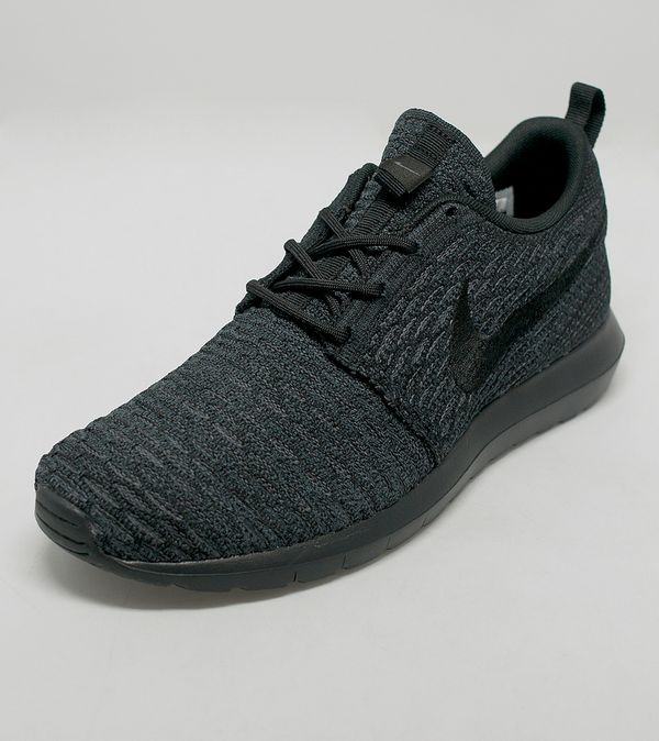 nike roshe size 10.5