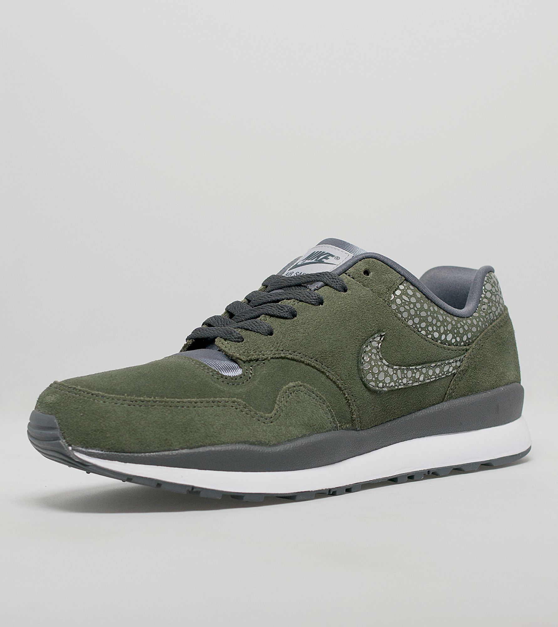 mens nike air safari trainers