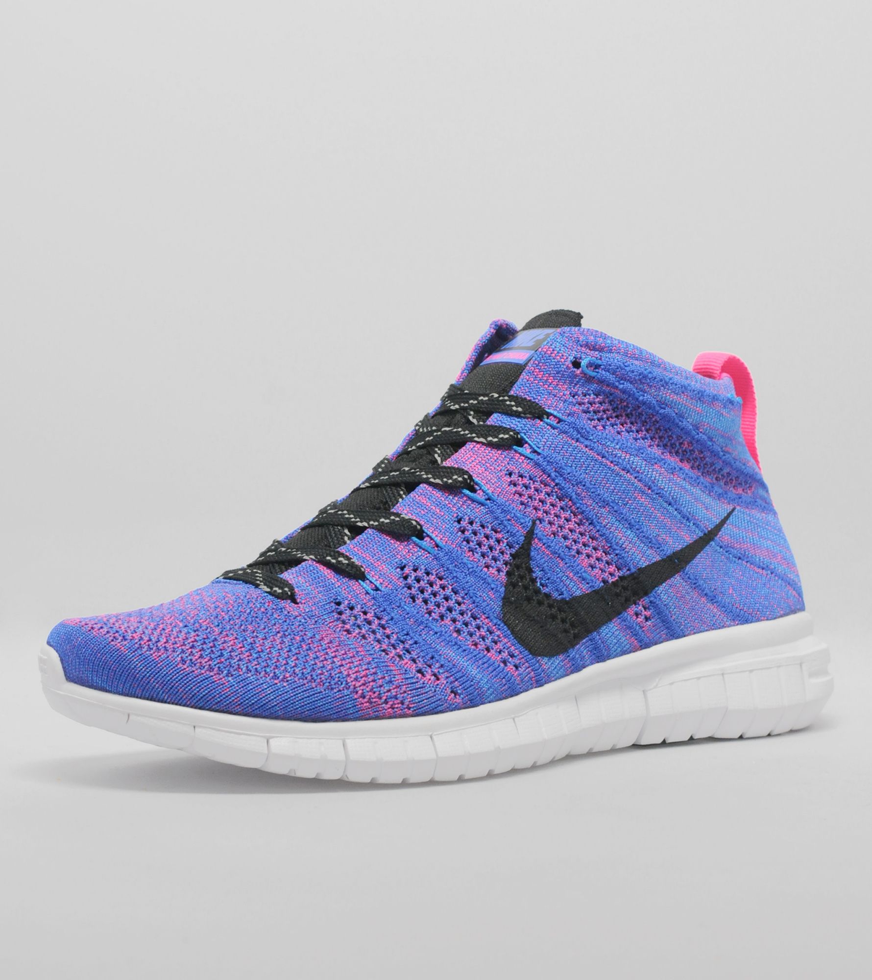 nike flyknit chukka sneakerboot