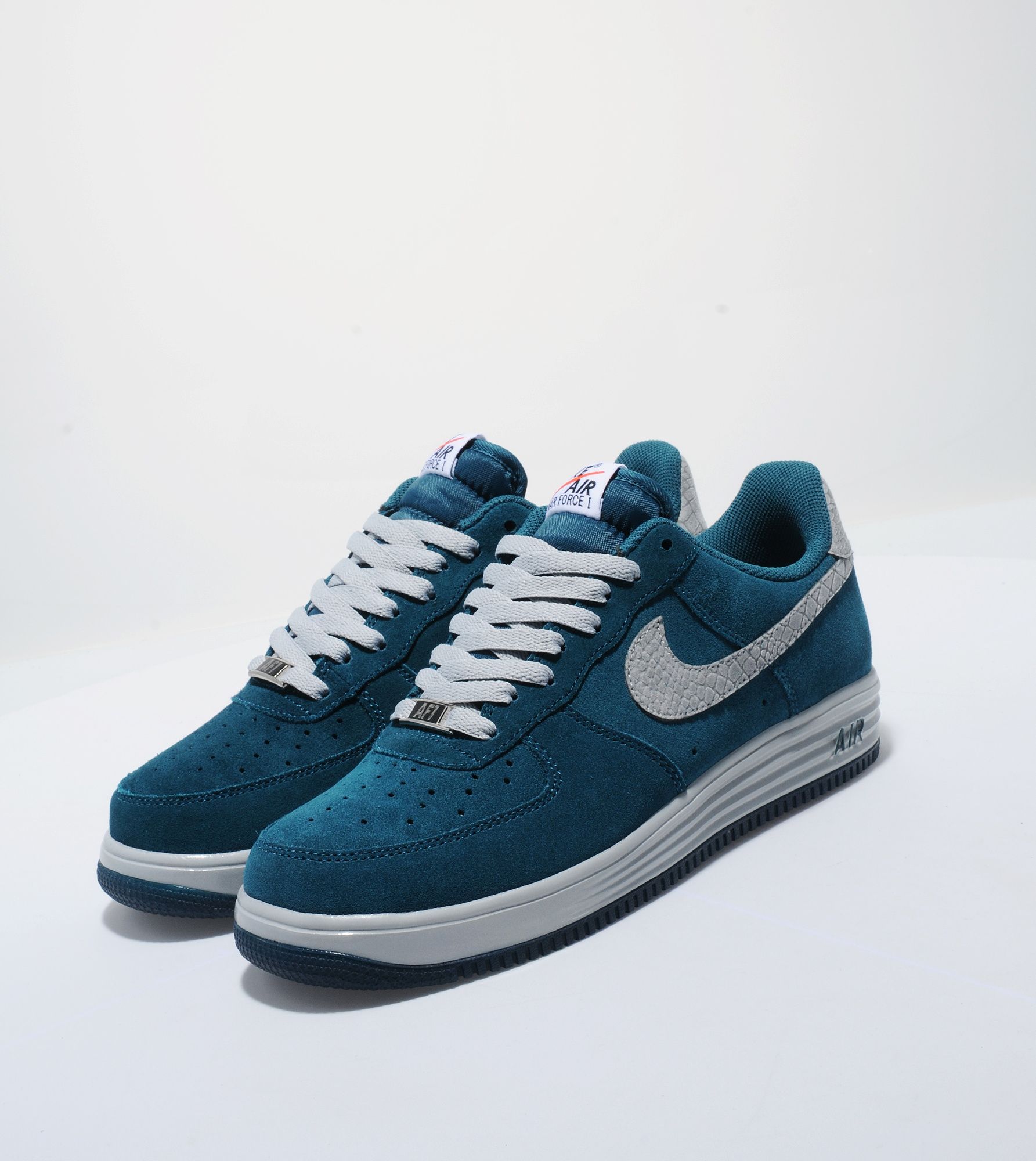 nike air force one size 2.5