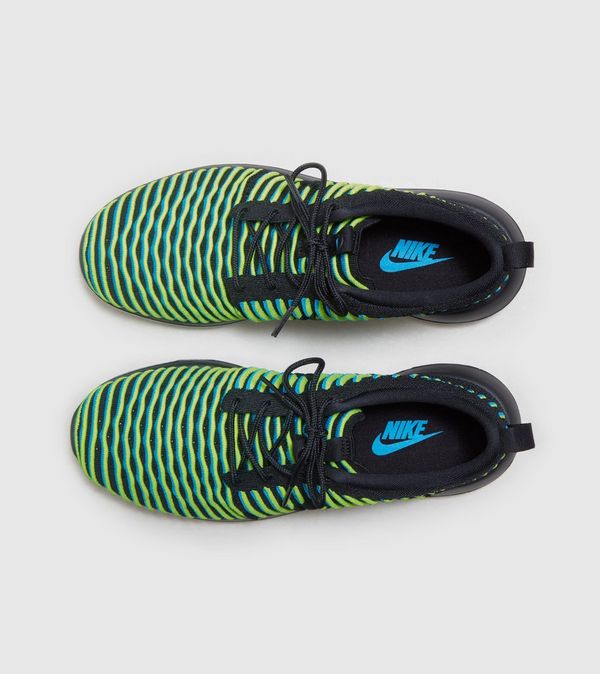 nike roshe two flyknit women's