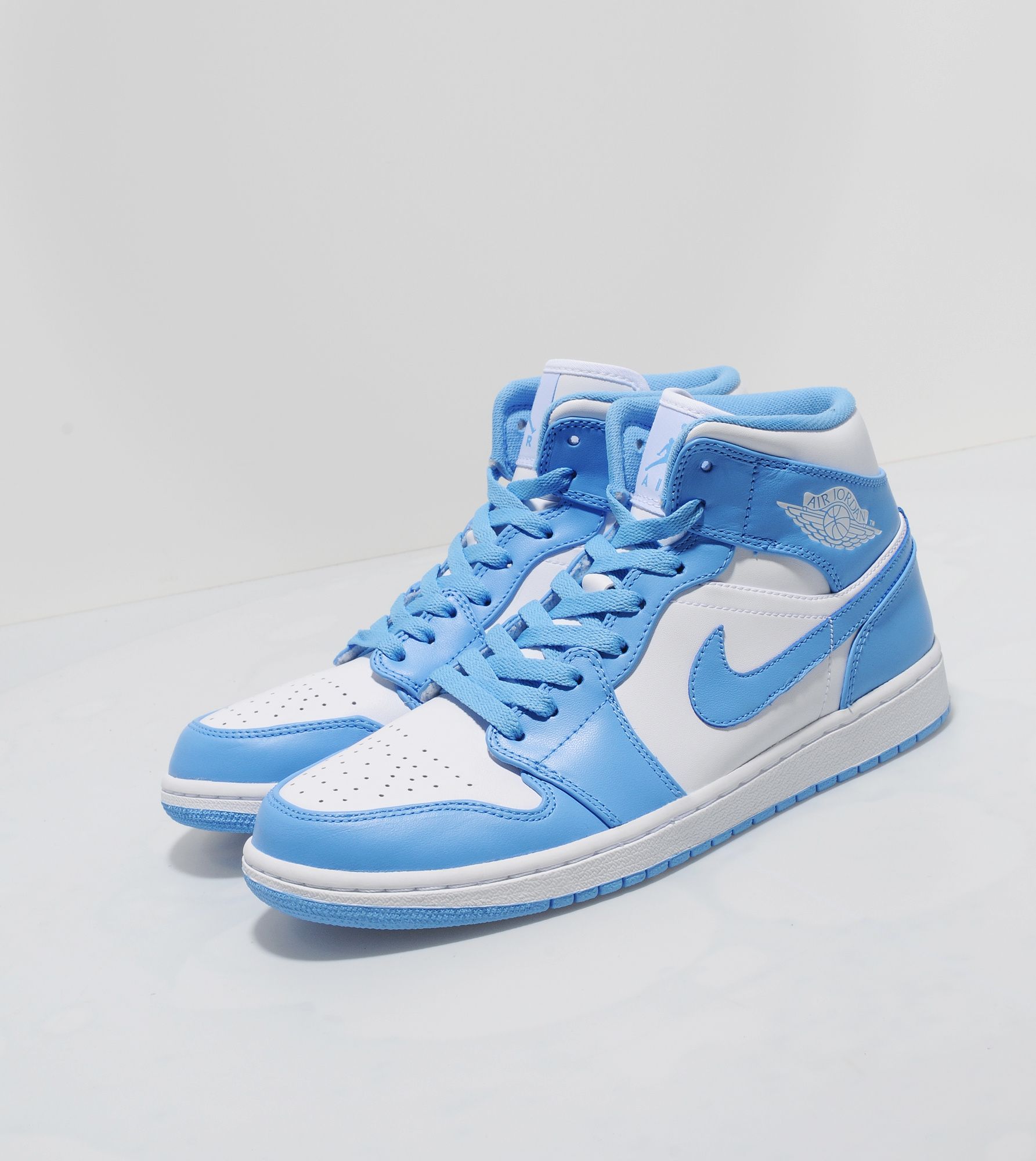 jordan 1 mid size 10.5