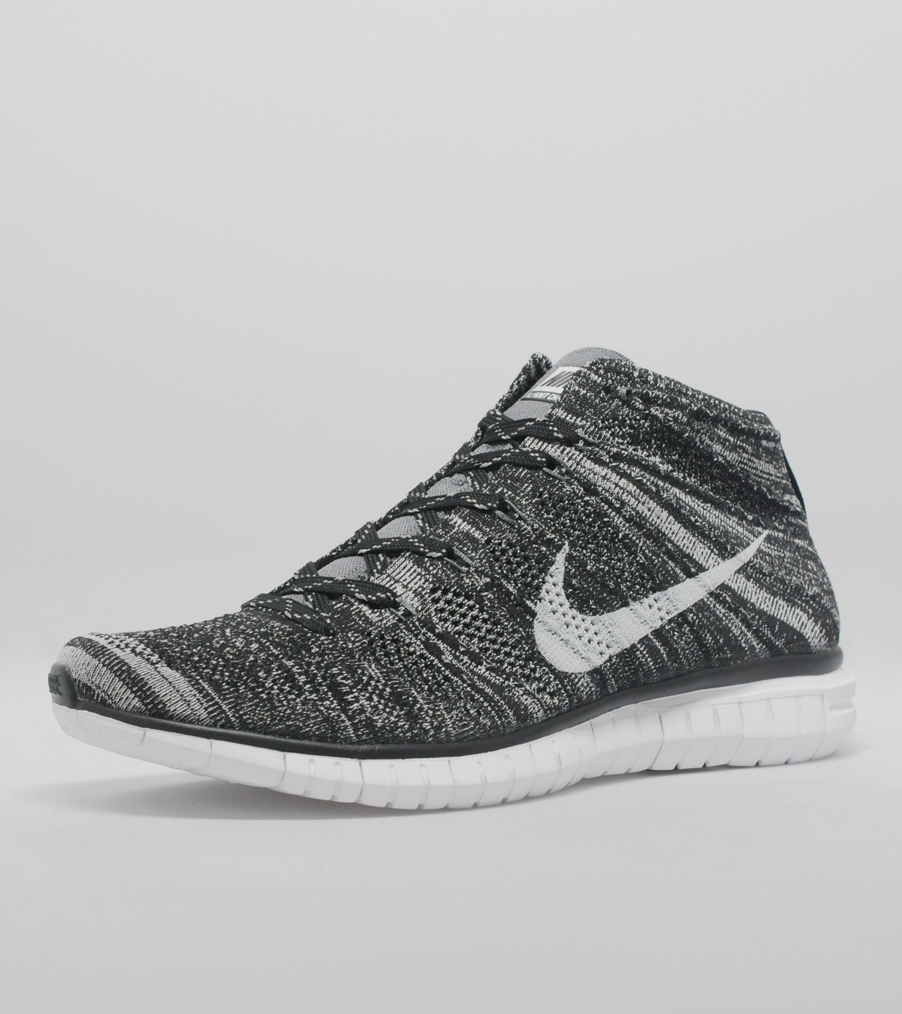 nike flyknit chukka boot