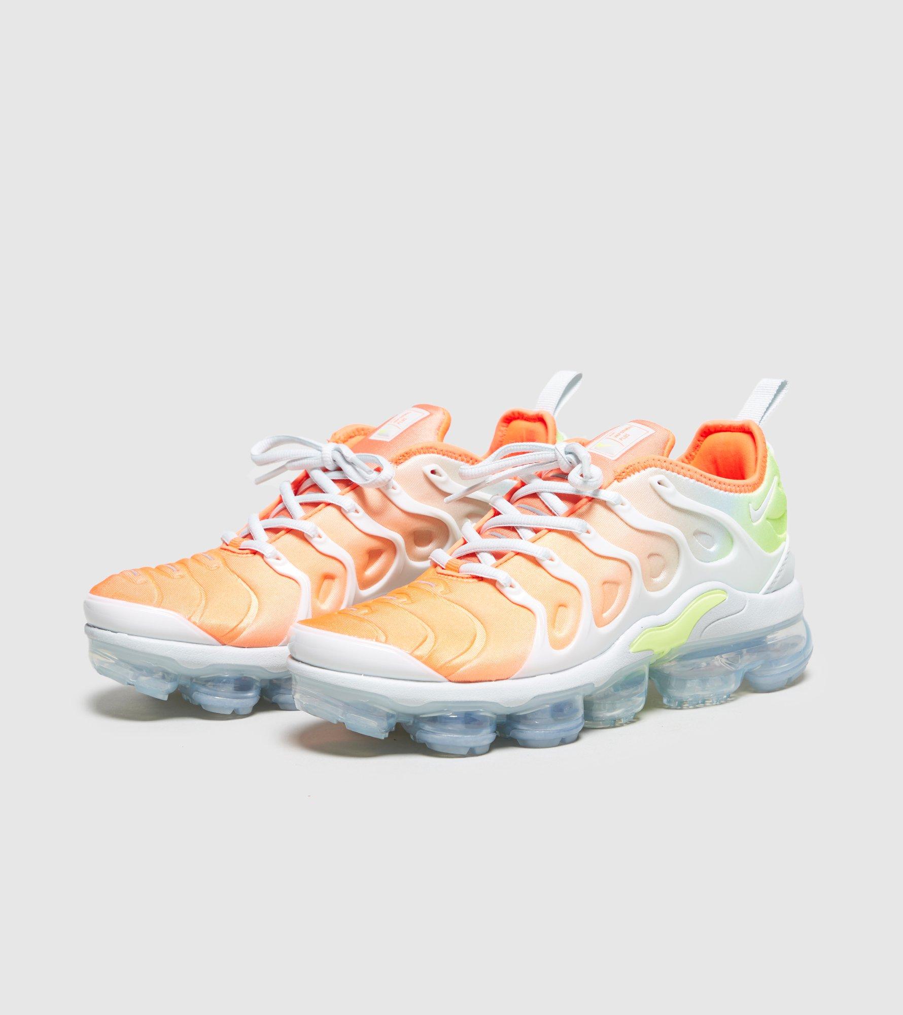 grey vapormax plus women's