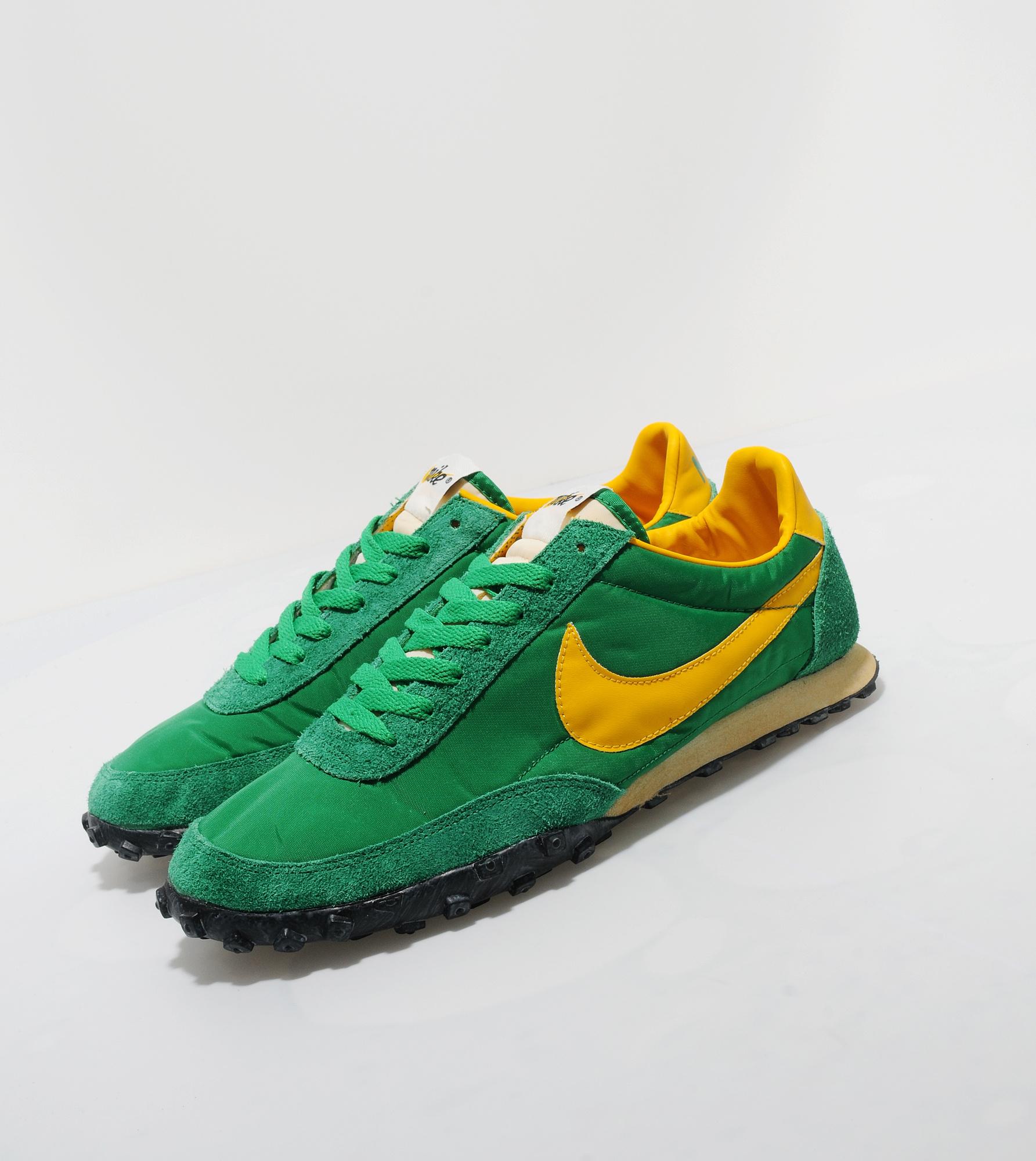 nike vintage waffle racer