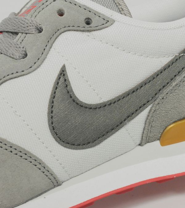 nike internationalist milan