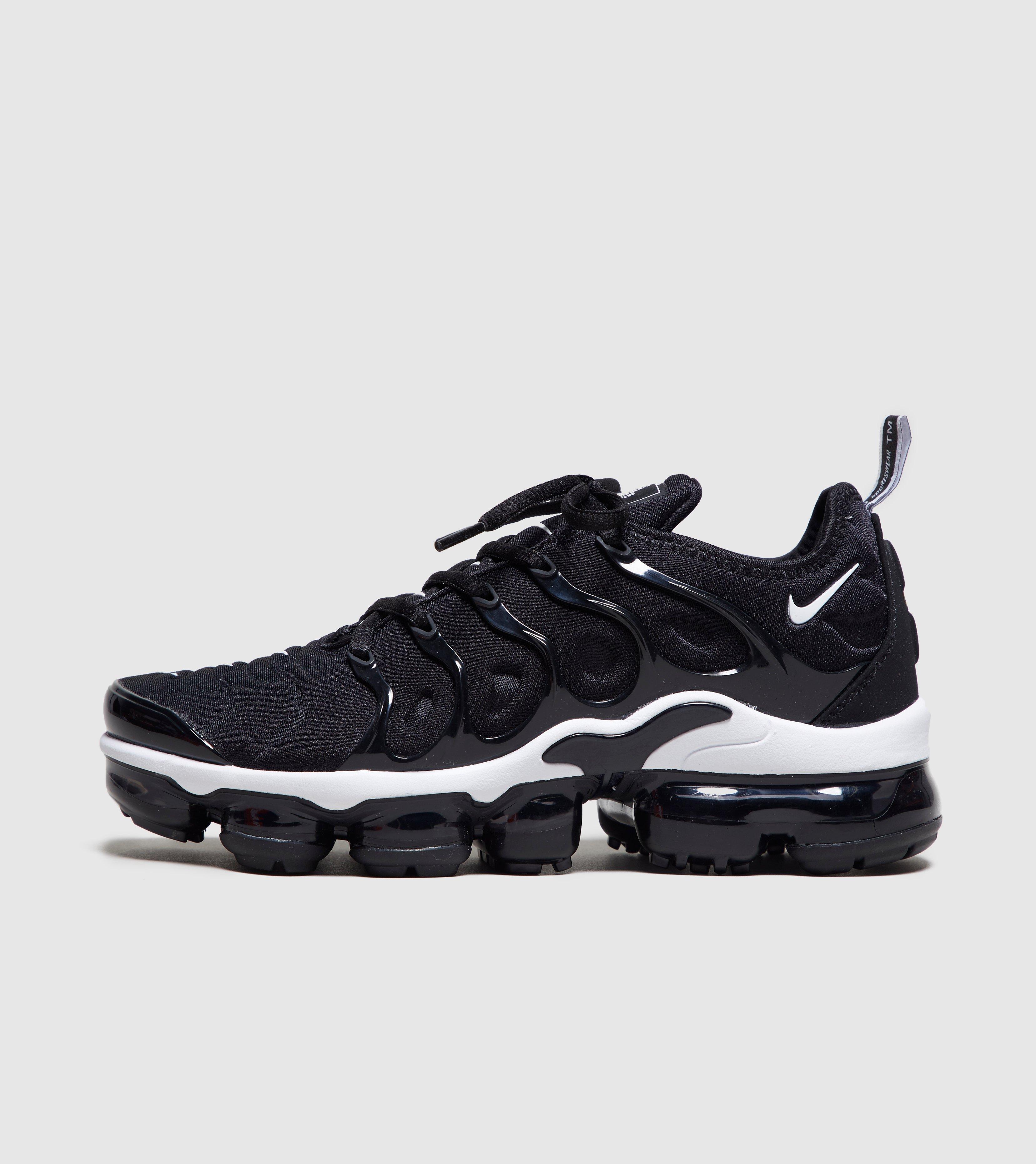 vapormax plus women's black