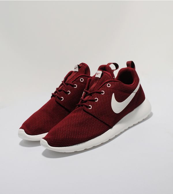 nike roshe wide width
