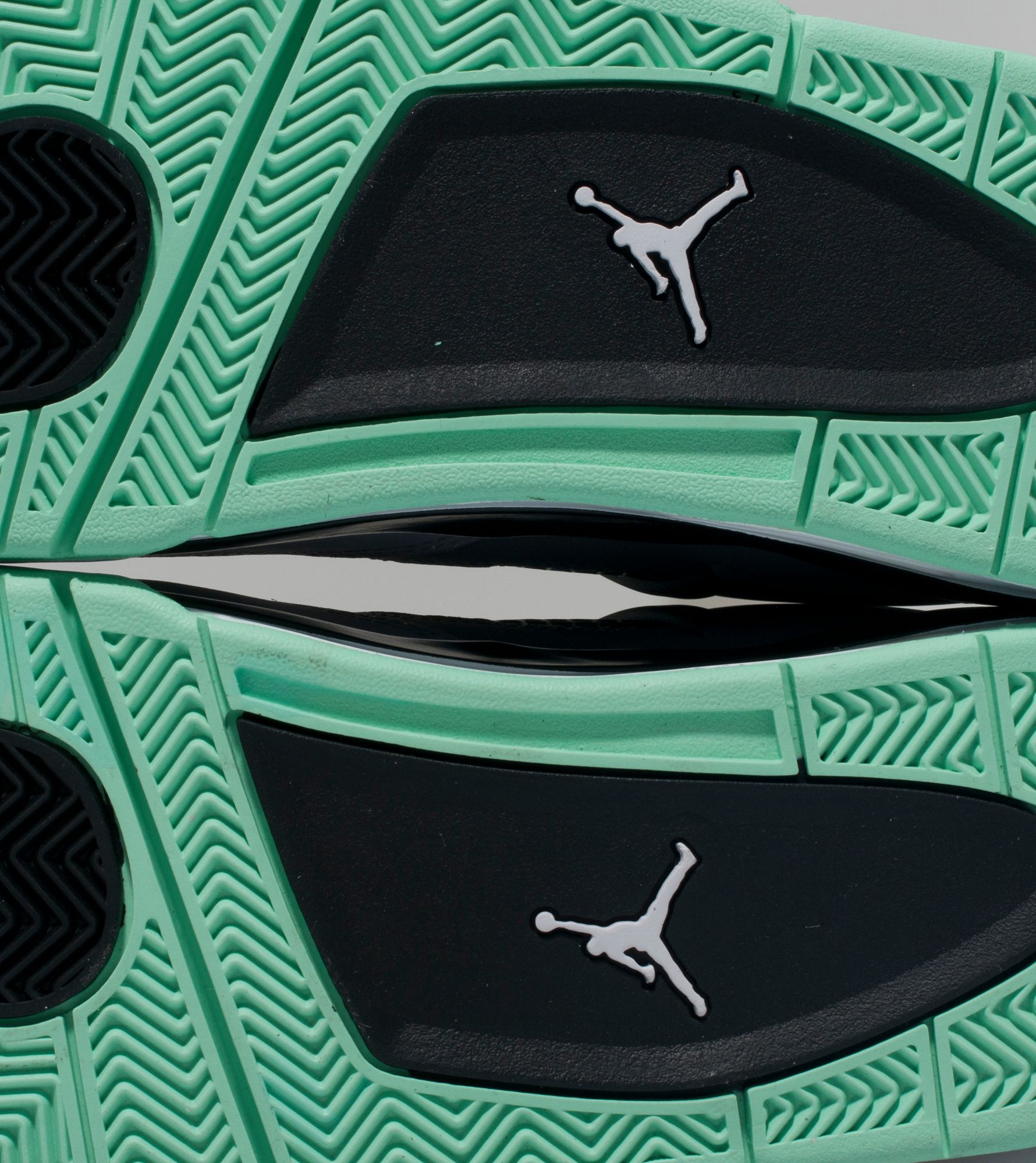jordan 4 green glow size 11