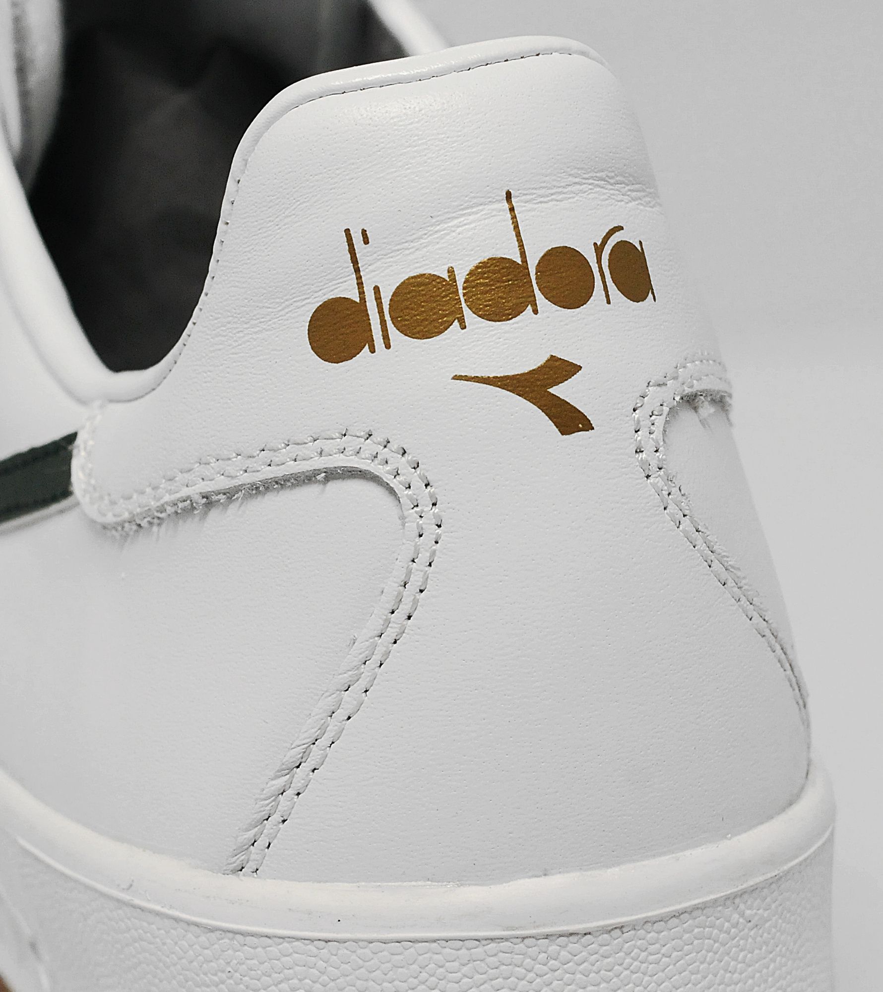 size diadora