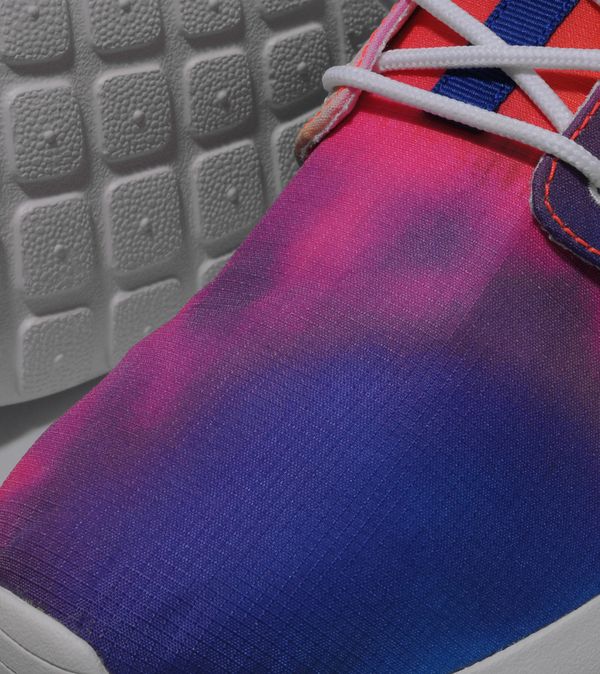 nike roshe run tie dye
