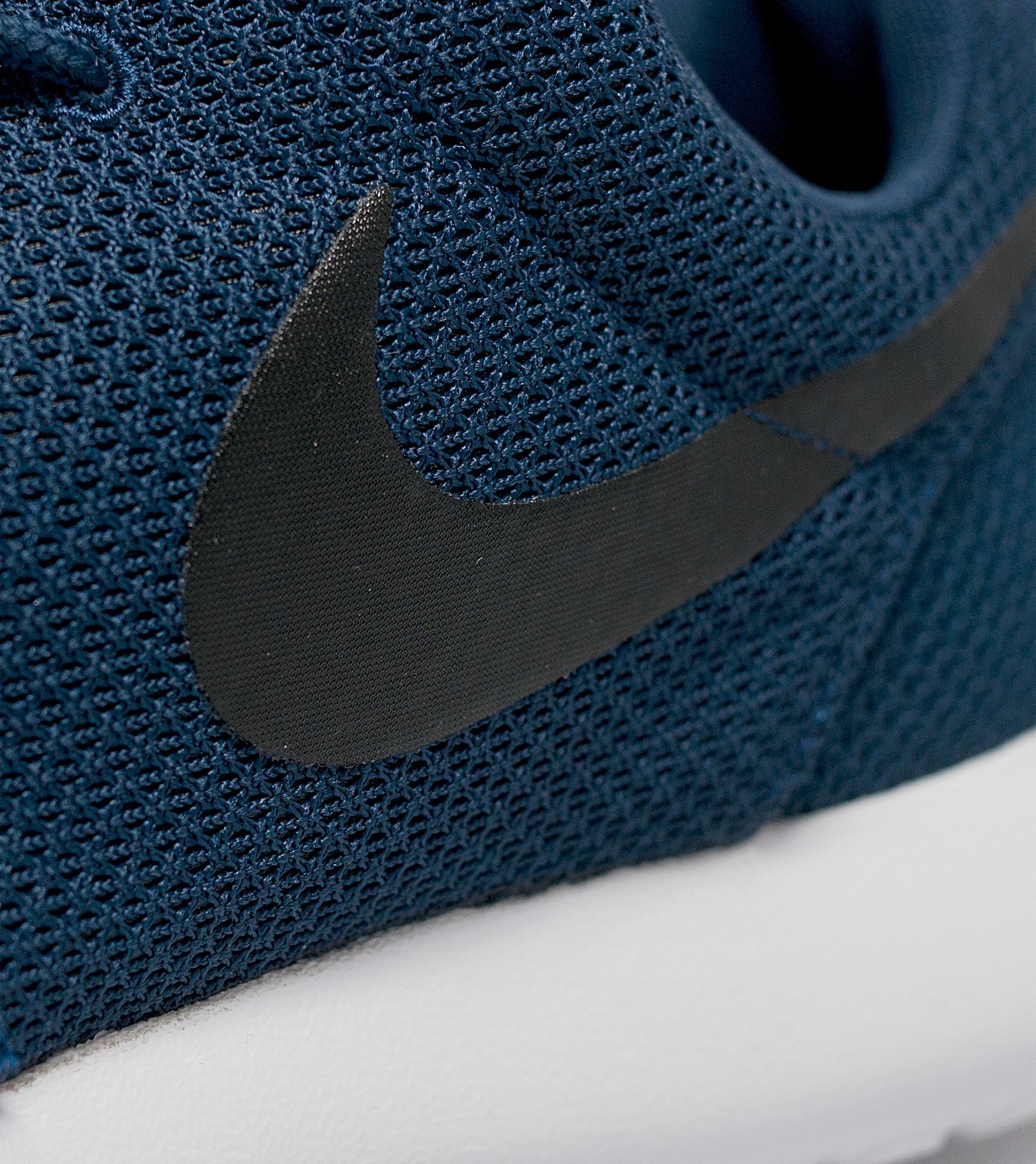 nike roshe wide width