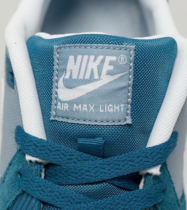 size exclusive air max light