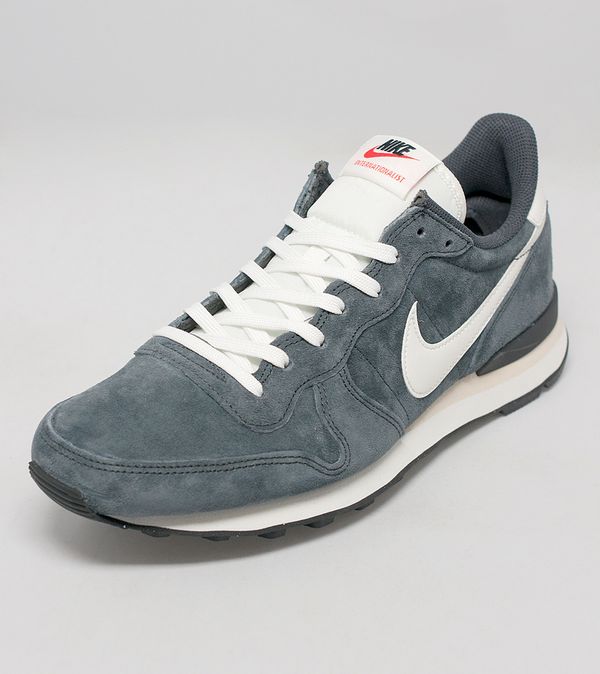 nike internationalist zwart suede nike internationalist zwart suede