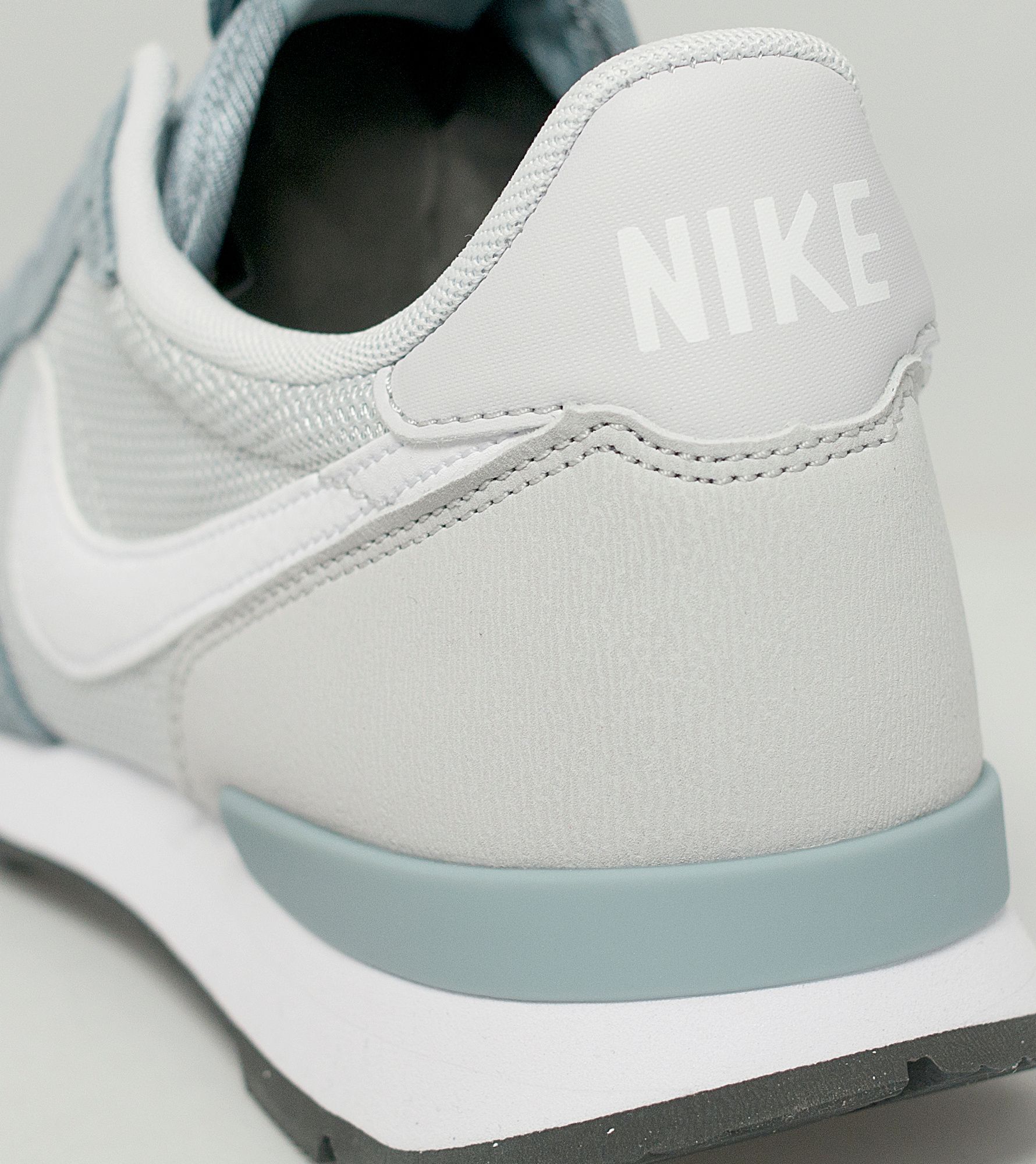 nike internationalist women size 7