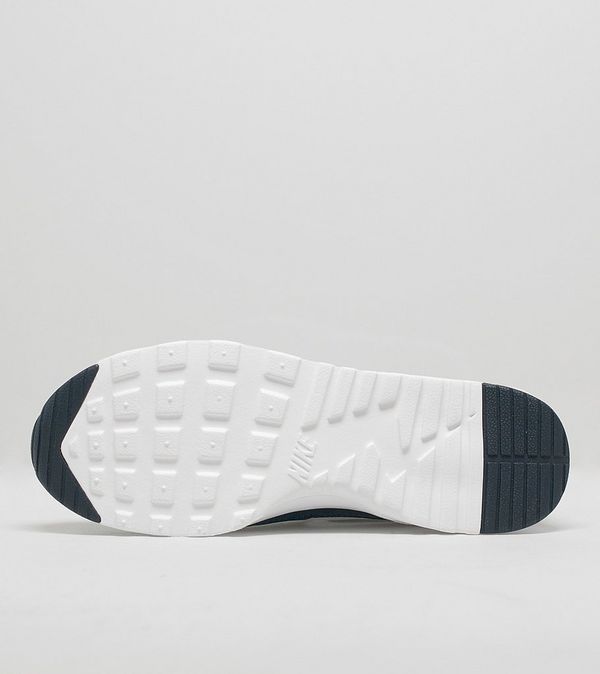 nike thea trainers size 7