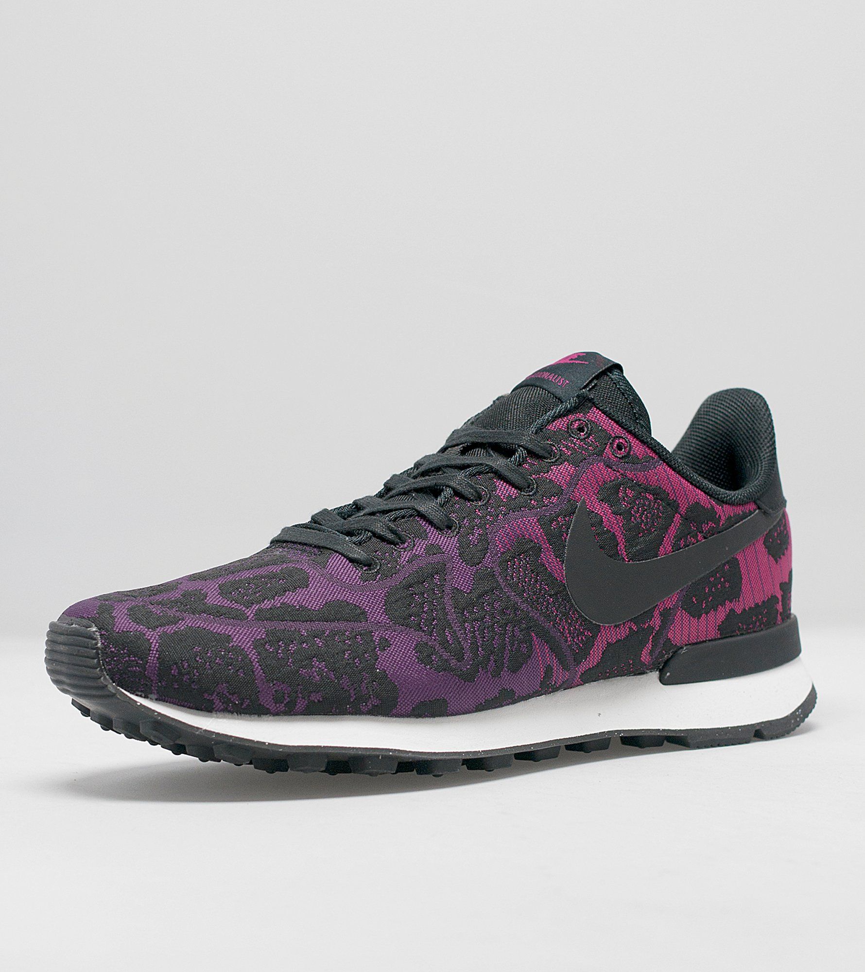 nike internationalist women size 7