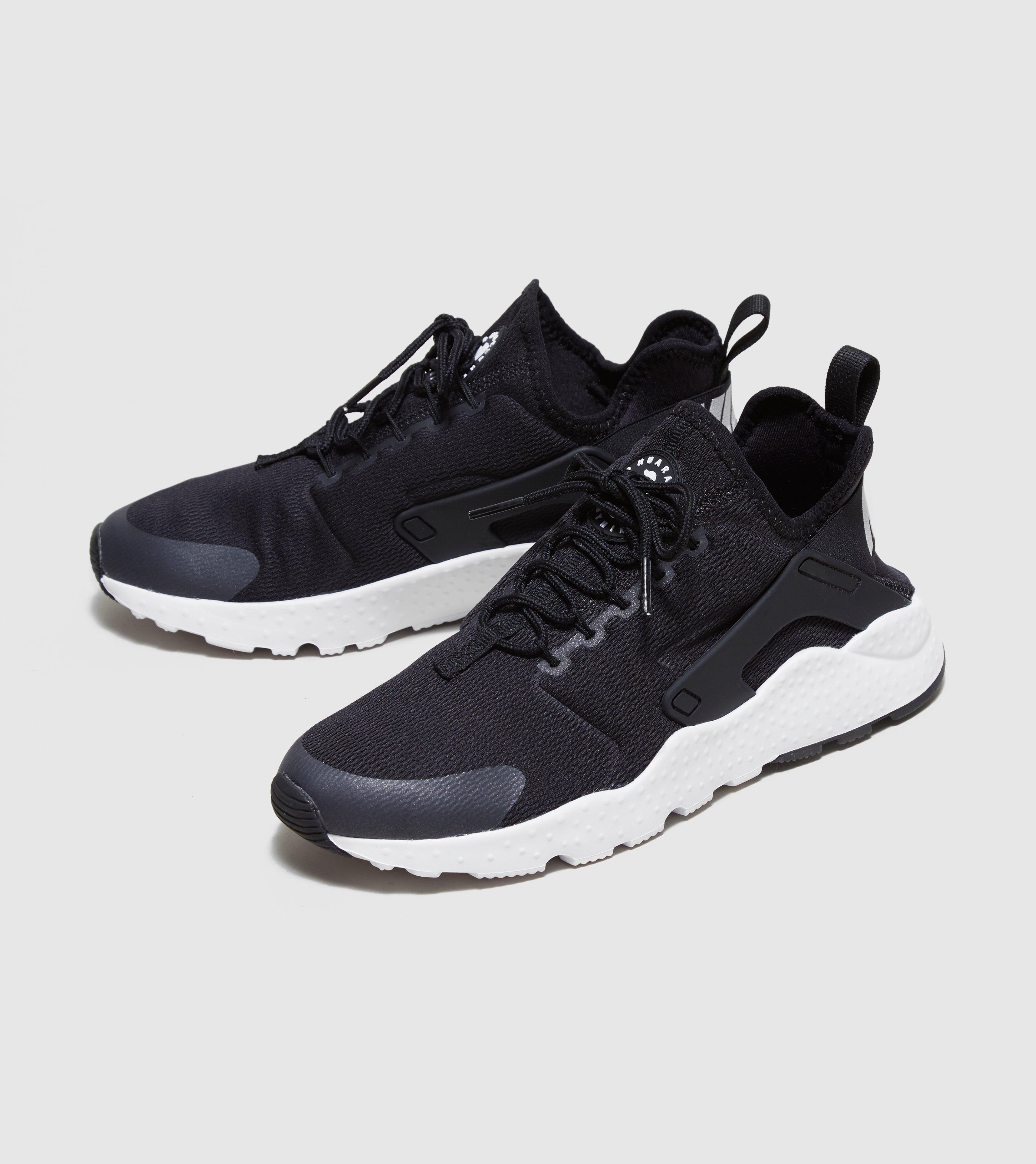 black huaraches ultra women's