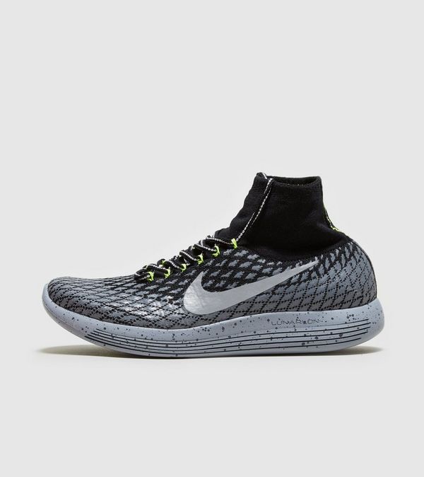 nike flyknit shield