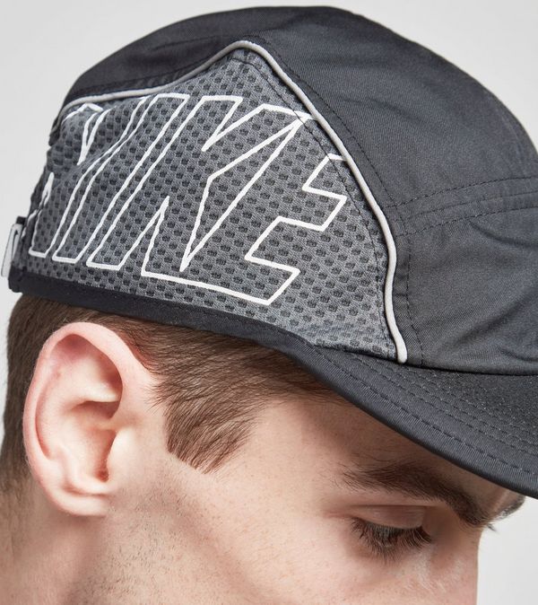 nike peak caps