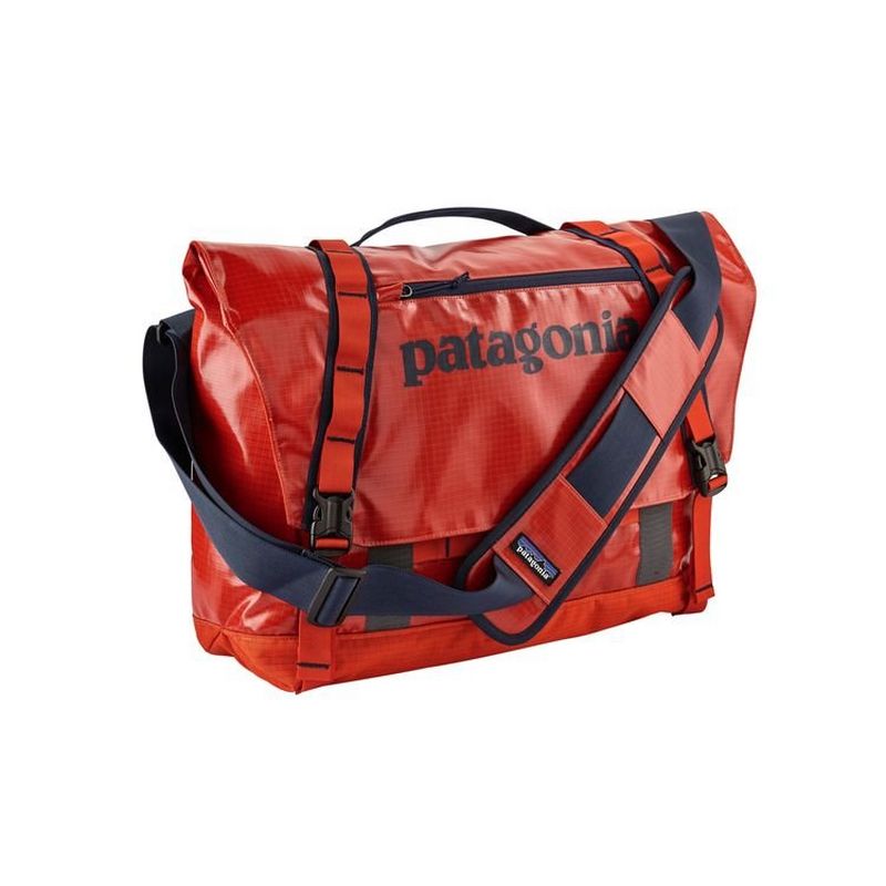 国内外の人気 Patagonia Black Hole Messenger 24 L バッグ