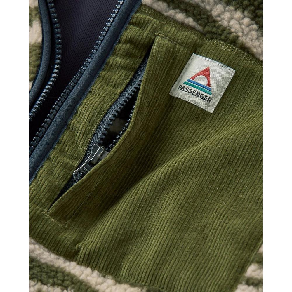 Passenger Men's Trekker Recycled Deep-Pile Sherpa Fleece - Green