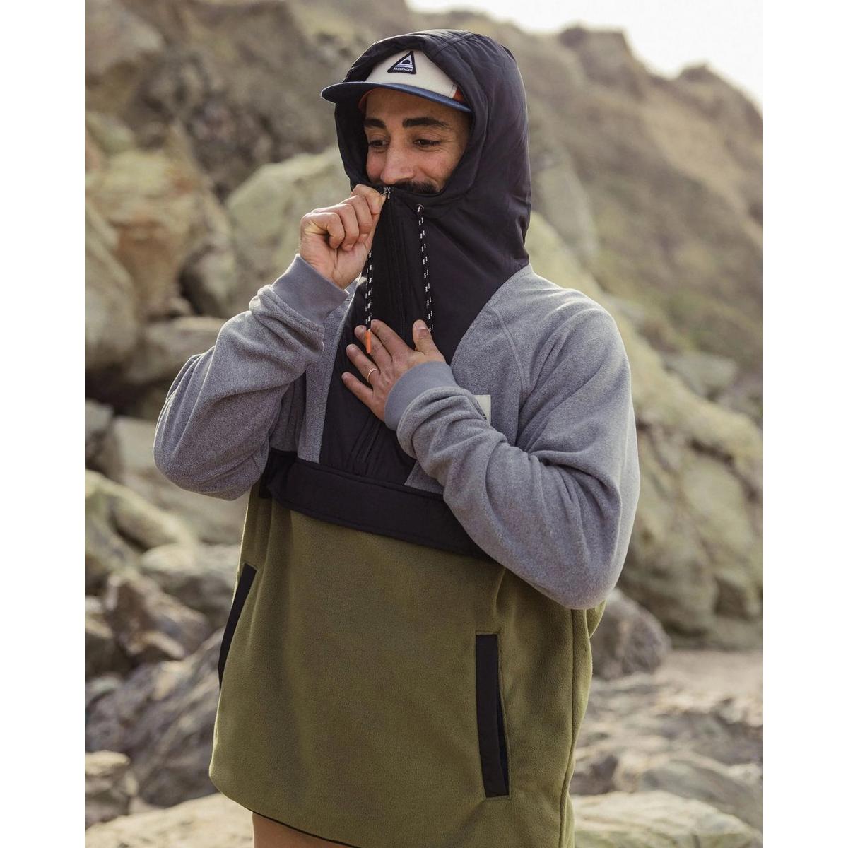 Passenger Men's Woodland Hooded 1/2 Zip Fleece - Green