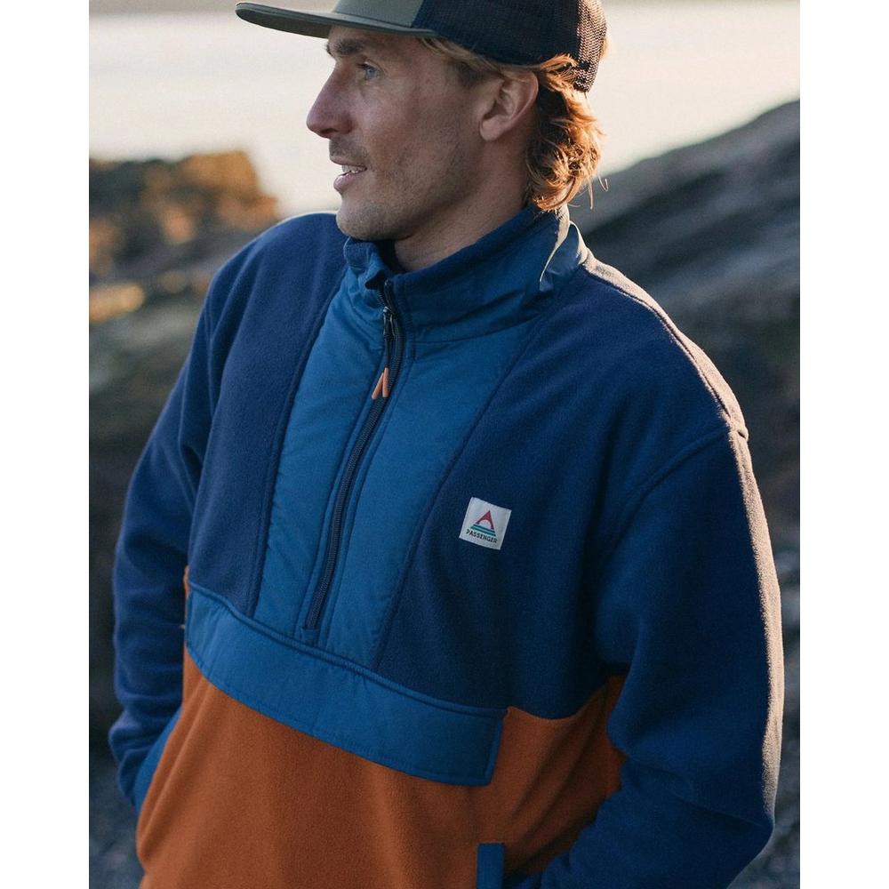 Passenger Men's Woodland Hoodless 1/2 Zip Fleece - Blue / Orange