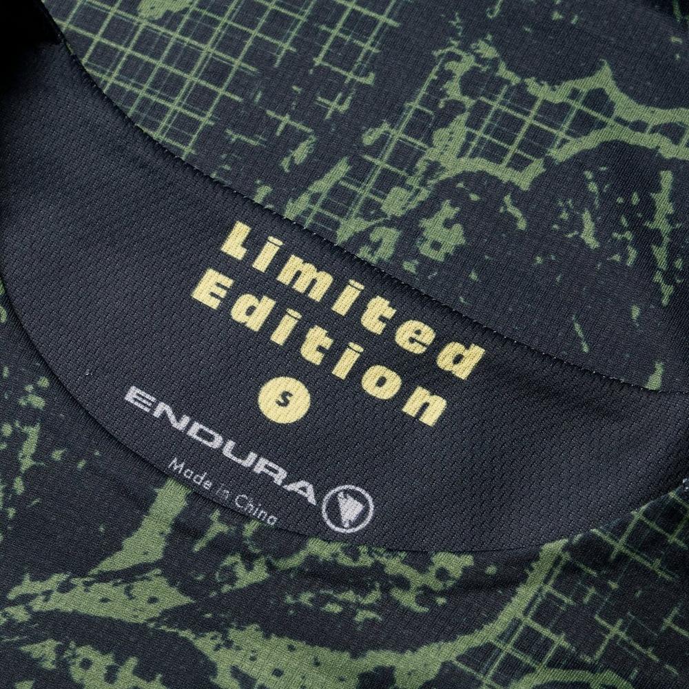 Endura Women's Floral Limited Edition Long-Sleeve T-Shirt - Black