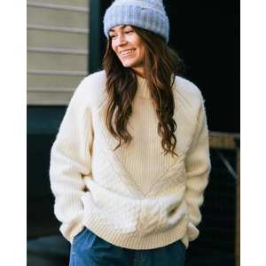 Women's Cozy Cable Recycled Knitted Jumper - Off White