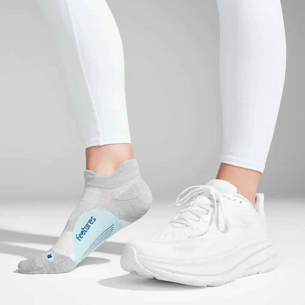 Feetures Unisex Elite Light Cushion No Show Tab Socks - Grey
